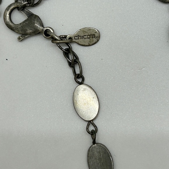 Chico’s Abalone Shell necklace with burnished silver lobster clasp and jewels - Picture 4 of 8